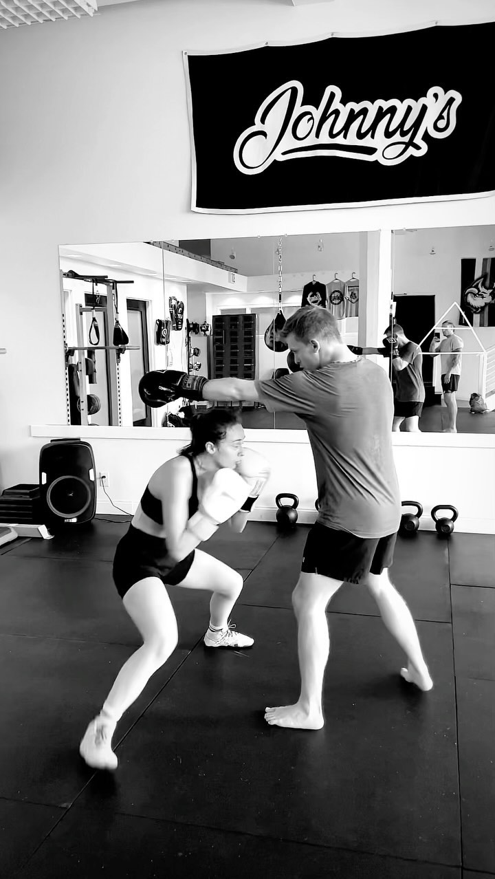 Read more about the article Join us for a boxing class!